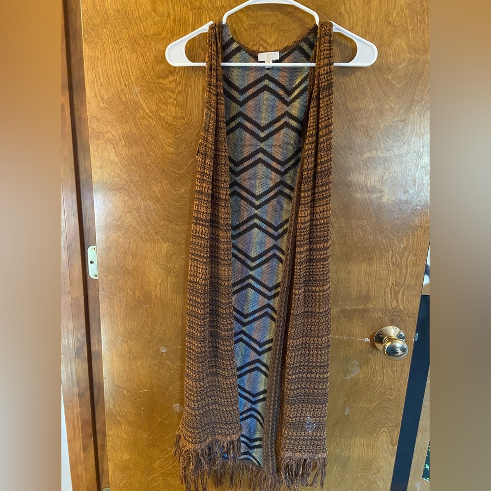Brown and Black Sleeveless Cardigan
